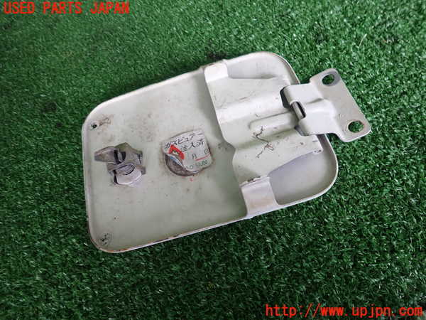 5UPJ-19661690]サバンナ RX-7 前期(SA22C)フューエルリッド 中古_m0002.jpg