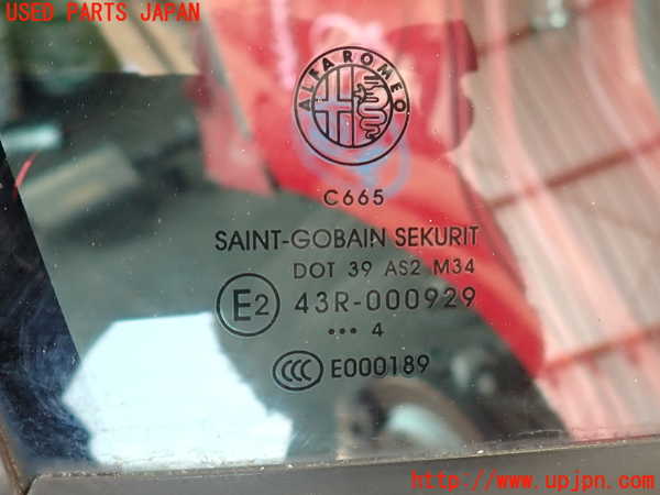 5UPJ-19671290]アルファロメオ・ジュリエッタ(940141)右後ドア 中古 SAINT-GOBAIN SEKURIT M34 43R-000929_m0005.jpg