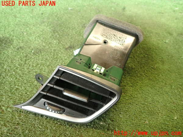 5UPJ-19677527]アルファロメオ・ジュリエッタ(940141)エアコン吹き出し口2 中古_m0001.jpg