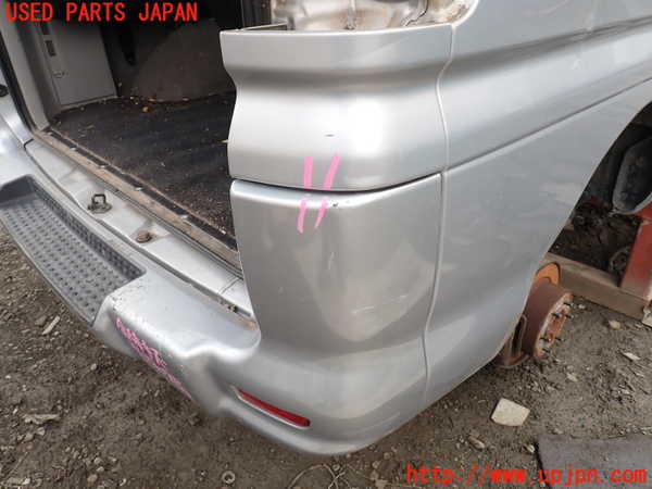 5UPJ-19681610]デリカ スペースギア(PD6W)リアバンパー ジャンク部品取り_m0003.jpg