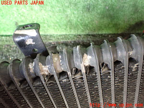 5UPJ-19682481]デリカ スペースギア(PD6W)オイルクーラー1 中古_m0003.jpg