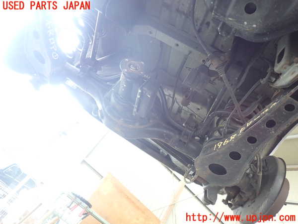 5UPJ-19684400]デリカ スペースギア(PD6W)リアデフホーシング 中古_m0001.jpg