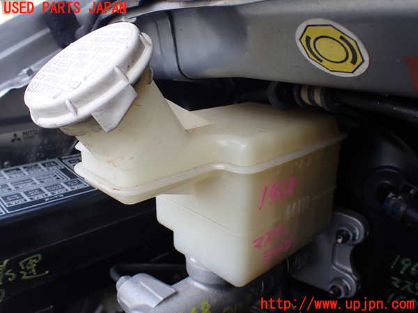 5UPJ-19684050]デリカ スペースギア(PD6W)ブレーキマスターシリンダー 中古_m0002.jpg