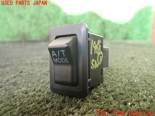 5UPJ-19686306]デリカ スペースギア(PD6W)スイッチ1 (A／T　MODE) 中古_m0001.jpg