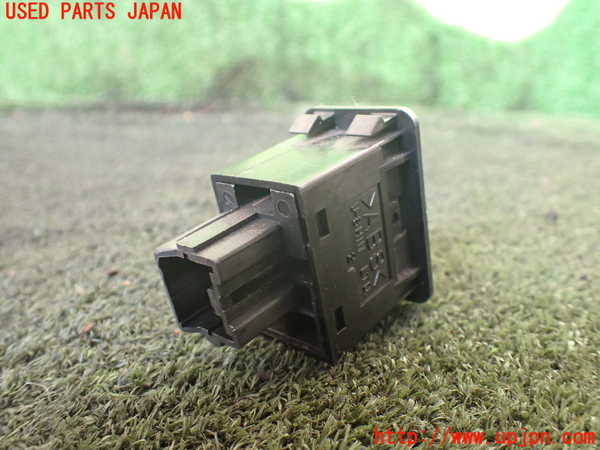 5UPJ-19686306]デリカ スペースギア(PD6W)スイッチ1 (A／T　MODE) 中古_m0002.jpg