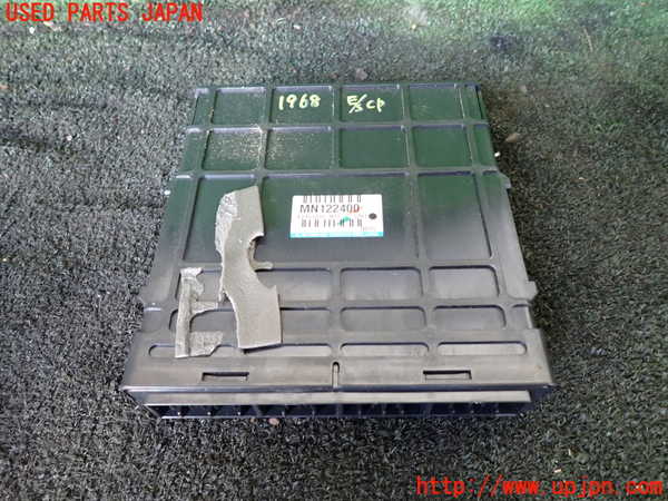 5UPJ-19686110]デリカ スペースギア(PD6W)エンジンコンピューター 中古_m0001.jpg