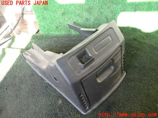 5UPJ-19687549]デリカ スペースギア(PD6W)コンソール 中古_m0001.jpg