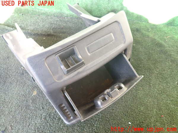 5UPJ-19687549]デリカ スペースギア(PD6W)コンソール 中古_m0002.jpg