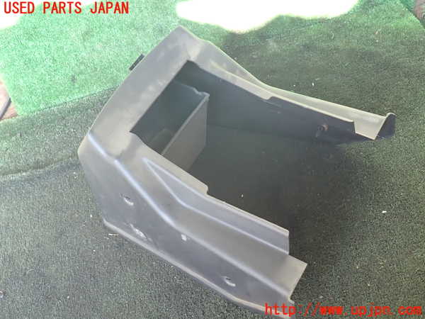 5UPJ-19687549]デリカ スペースギア(PD6W)コンソール 中古_m0003.jpg