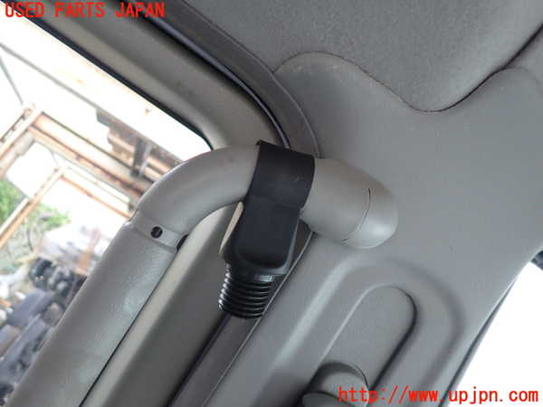 5UPJ-19687670]デリカ スペースギア(PD6W)左センターピラートリム 中古_m0003.jpg