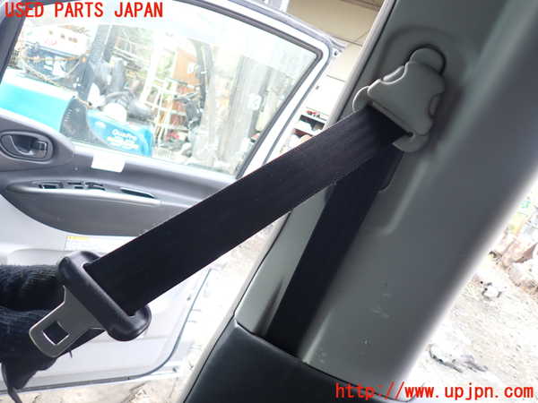 5UPJ-19687045]デリカ スペースギア(PD6W)運転席シートベルト 中古_m0001.jpg