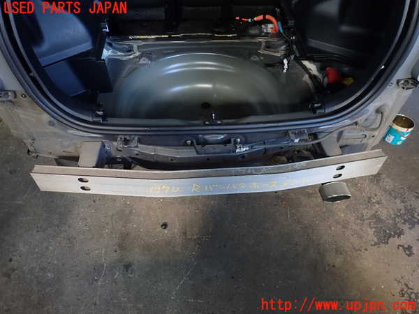 5UPJ-19701614]プリウスα(ZVW41W)リアバンパーホースメント 中古_m0001.jpg