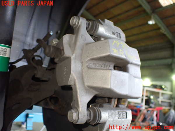 5UPJ-19704090]プリウスα(ZVW41W)右リアキャリパー 中古_m0002.jpg
