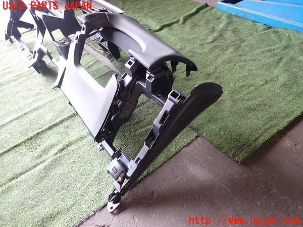 5UPJ-19707505]プリウスα(ZVW41W)ダッシュボード 中古_m0002.jpg