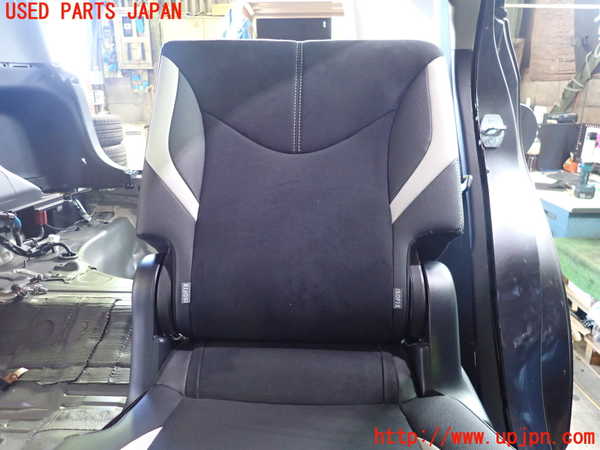 5UPJ-19707175]プリウスα(ZVW41W)左2列目シート 中古_m0002.jpg