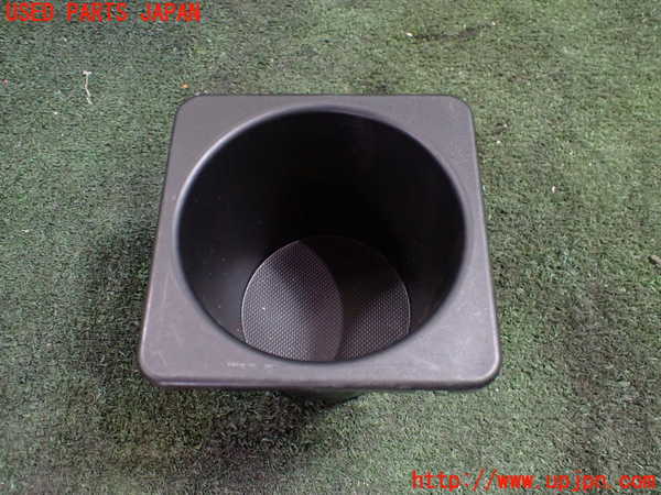 5UPJ-19707842]プリウスα(ZVW41W)小物入れ2 中古_m0001.jpg