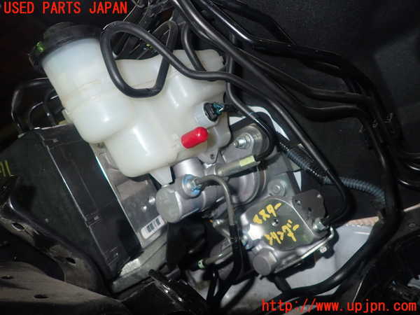 5UPJ-19714050]クラウン ロイヤル ハイブリッド(AWS210)ブレーキマスターシリンダー 中古_m0001.jpg