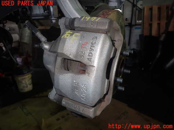 5UPJ-19714080]クラウン ロイヤル ハイブリッド(AWS210)右フロントキャリパー 中古_m0001.jpg