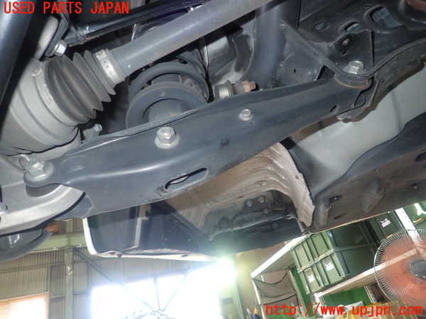 5UPJ-19715205]クラウン ロイヤル ハイブリッド(AWS210)右リアロアアーム2 中古_m0002.jpg