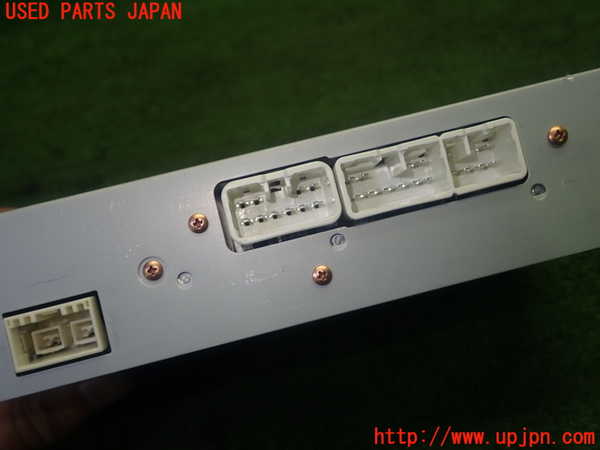 5UPJ-19716525]クラウン ロイヤル ハイブリッド(AWS210)アンプ 中古_m0003.jpg