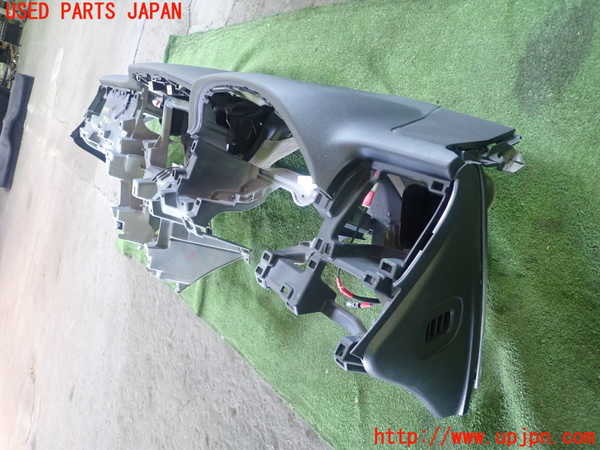 5UPJ-19717505]クラウン ロイヤル ハイブリッド(AWS210)ダッシュボード 中古_m0002.jpg