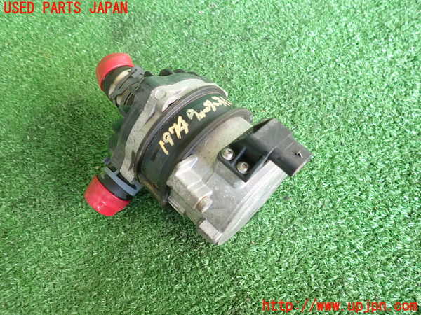5UPJ-19742110]アウディ・S5(8TCGWF)ウォーターポンプ 中古_m0001.jpg