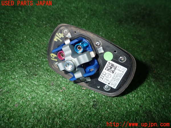 5UPJ-19746550]アウディ・S5(8TCGWF)アンテナ 中古_m0003.jpg