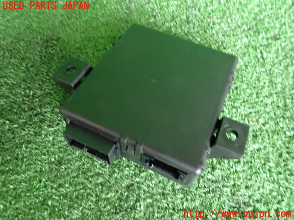 5UPJ-19746148]アウディ・S5(8TCGWF)コンピューター3 (ゲートウェイ) 中古_m0002.jpg