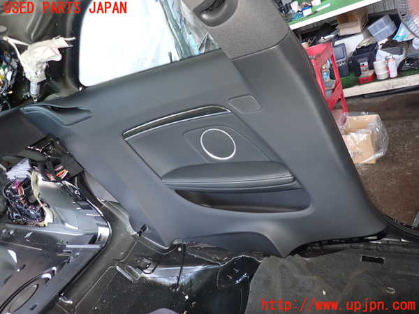 2UPJ-19747680]アウディ・S5(8TCGWF)左リアピラートリム 中古_m0001.jpg