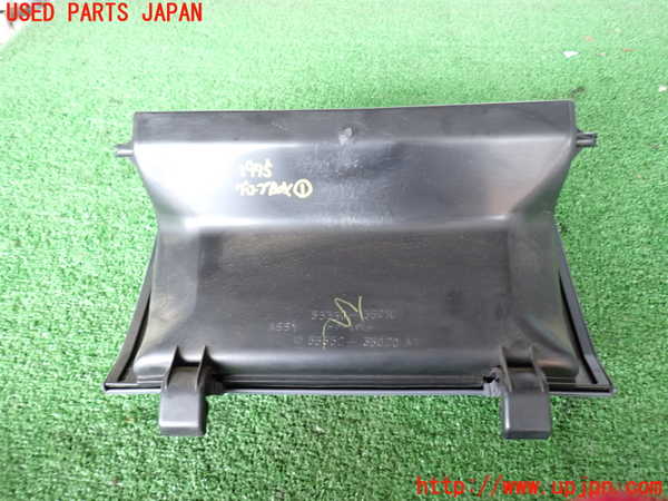 5UPJ-19757516]ハイラックスサーフ(RZN185W)グローブボックス1 中古_m0003.jpg