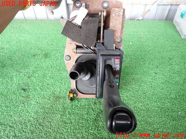 2UPJ-19757555]ハイラックスサーフ(RZN185W)ATシフトレバー 中古_m0002.jpg