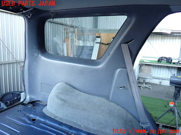 5UPJ-19757680]ハイラックスサーフ(RZN185W)左リアピラートリム 中古_m0001.jpg