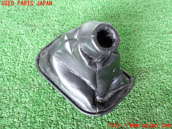 5UPJ-19757575]ハイラックスサーフ(RZN185W)シフトブーツ(トランスファ用) 中古_m0001.jpg
