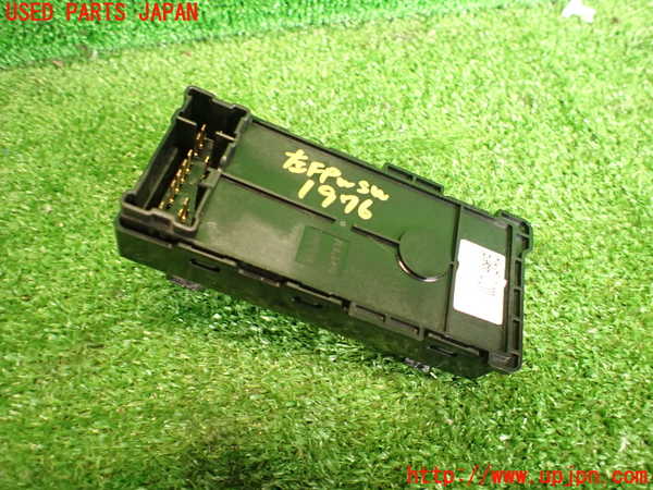 5UPJ-19766245]８６(BRZ)(ZN6)左パワーウィンドウスイッチ 中古_m0002.jpg