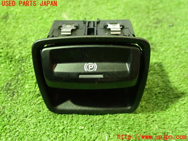 5UPJ-19786307]ポルシェ・パナメーラ S(970M48A)スイッチ2 (パーキング) 中古_m0001.jpg