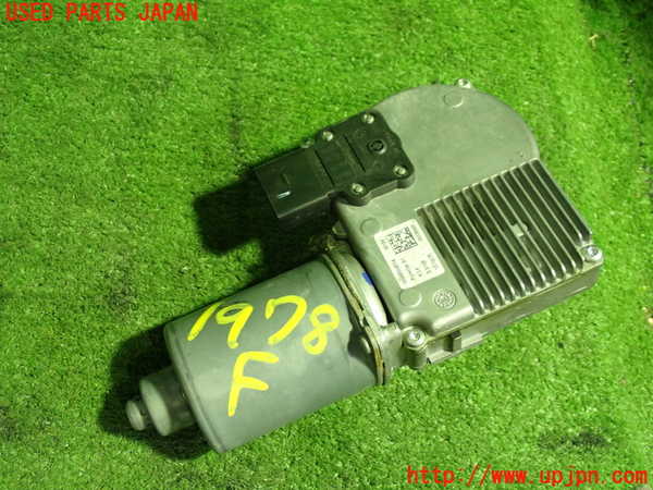 5UPJ-19786770]ポルシェ・パナメーラ S(970M48A)フロントワイパーモーター 中古_m0003.jpg