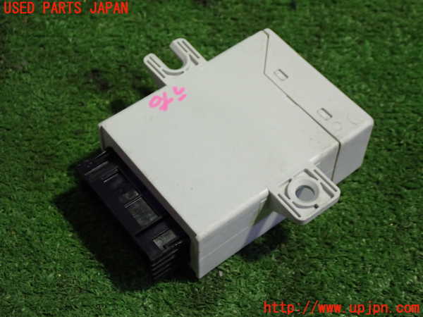 5UPJ-19786151]ポルシェ・パナメーラ S(970M48A)コンピューター6 (97061810305) 中古_m0003.jpg