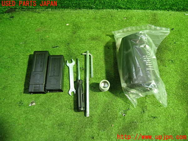 5UPJ-19787805]ポルシェ・パナメーラ S(970M48A)車載工具 中古_m0001.jpg