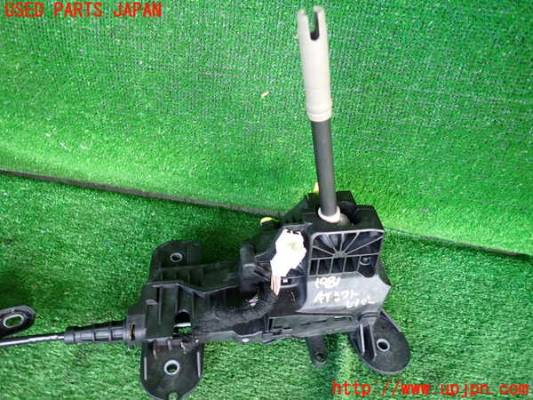 5UPJ-19817555]BMW ミニ(MINI)クーパーD(XT15)(F55)ATシフトレバー 中古_m0002.jpg