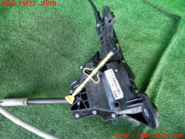 5UPJ-19817555]BMW ミニ(MINI)クーパーD(XT15)(F55)ATシフトレバー 中古_m0003.jpg