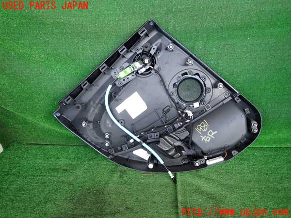 5UPJ-19811294]BMW ミニ(MINI)クーパーD(XT15)(F55)右後ドア内張り 中古_m0002.jpg