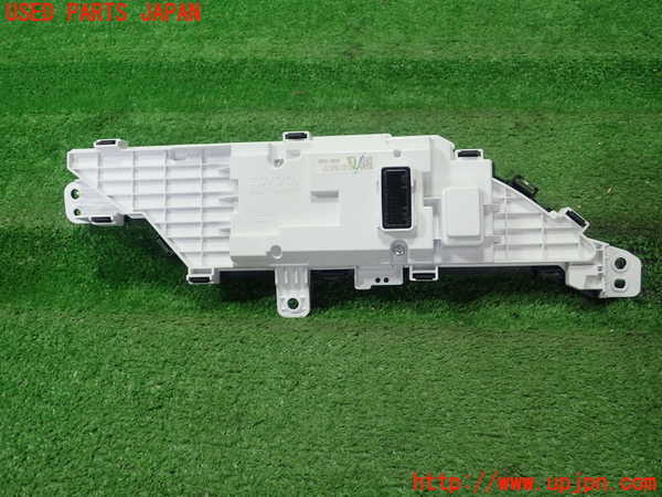 5UPJ-19826239]ノアハイブリッド(ヴォクシーハイブリッド)(ZWR80G)メーター・その他 中古_m0002.jpg