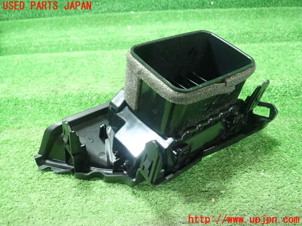 5UPJ-19827526]ノアハイブリッド(ヴォクシーハイブリッド)(ZWR80G)エアコン吹き出し口1 (右) 中古_m0003.jpg