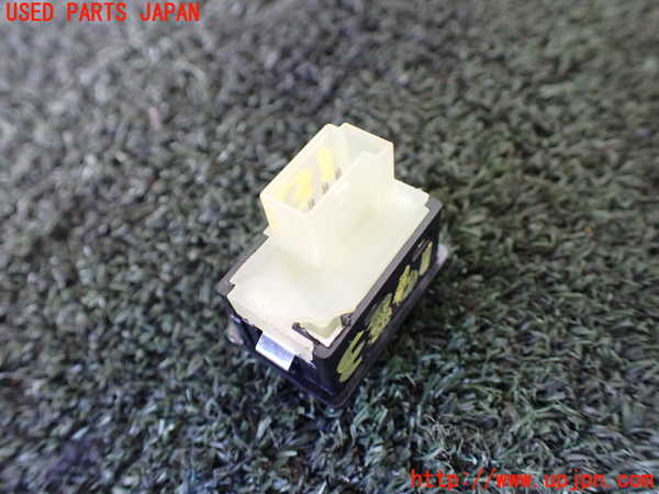 1UPJ-19836308]BMW アクティブハイブリッドX6 E72(AHX6)(FH44)スイッチ3 (フューエルオープナー) 中古_m0002.jpg