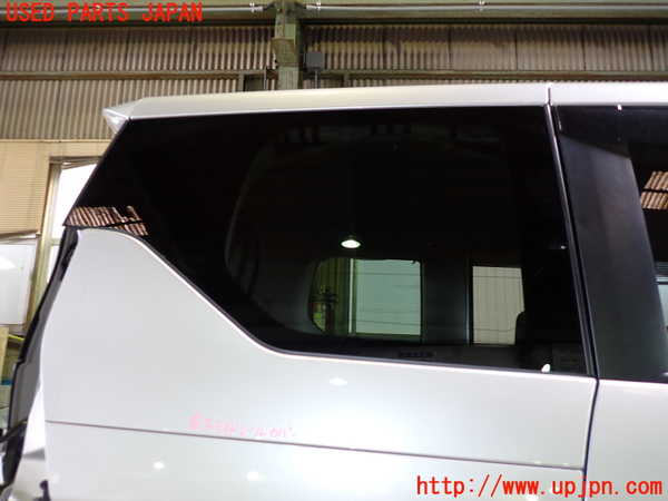 5UPJ-19841380]セレナ(GFC27)右クォーターガラス CENTRAL M262 中古_m0001.jpg