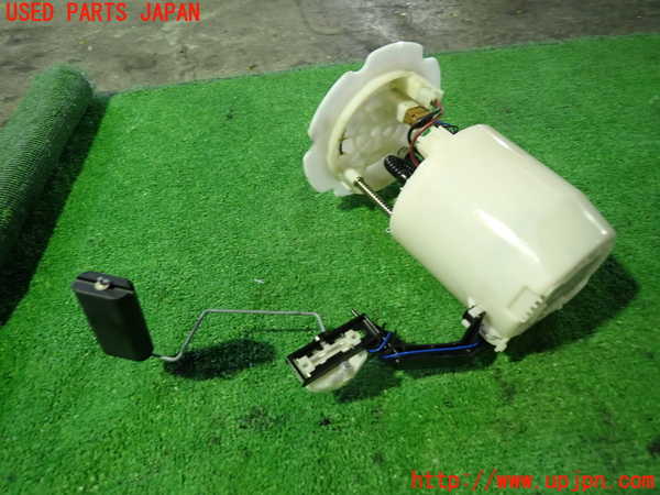 5UPJ-19842510]セレナ(GFC27)燃料ポンプ 中古_m0002.jpg