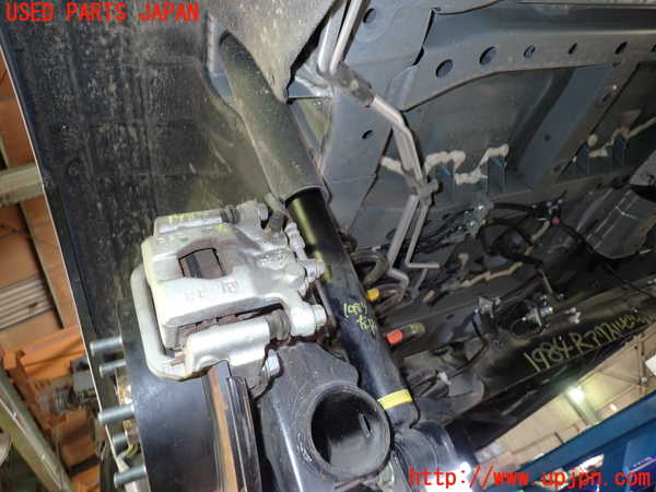 5UPJ-19845075]セレナ(GFC27)左リアショックアブソーバー 中古_m0001.jpg