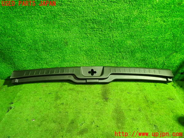 5UPJ-19847772]セレナ(GFC27)ラゲッジトレイ2 中古_m0001.jpg