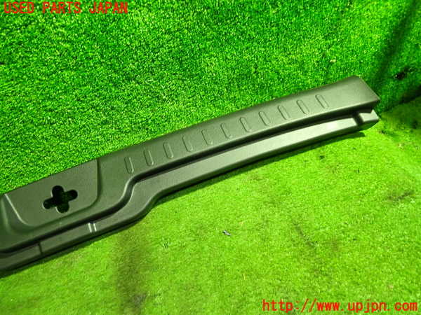 5UPJ-19847772]セレナ(GFC27)ラゲッジトレイ2 中古_m0002.jpg