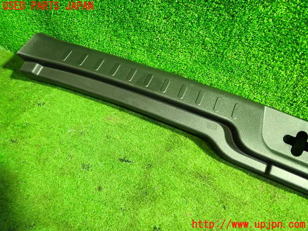 5UPJ-19847772]セレナ(GFC27)ラゲッジトレイ2 中古_m0003.jpg